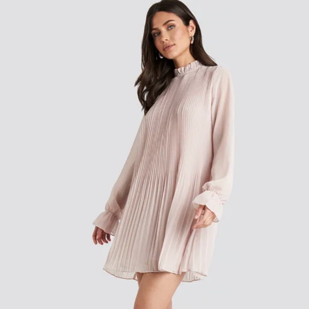 Na-Kd Chic Pink Blush Long Sleeve Pleated Dress With High Neck